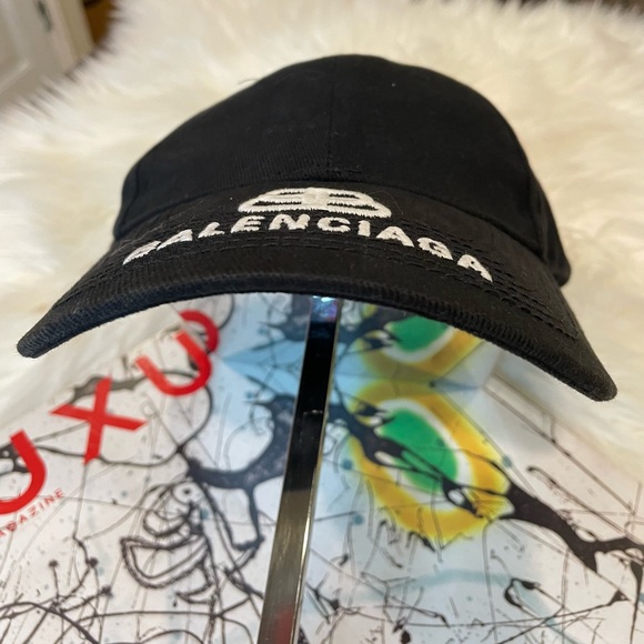 Balenciaga Baseball Cap - Picture 3 of 8